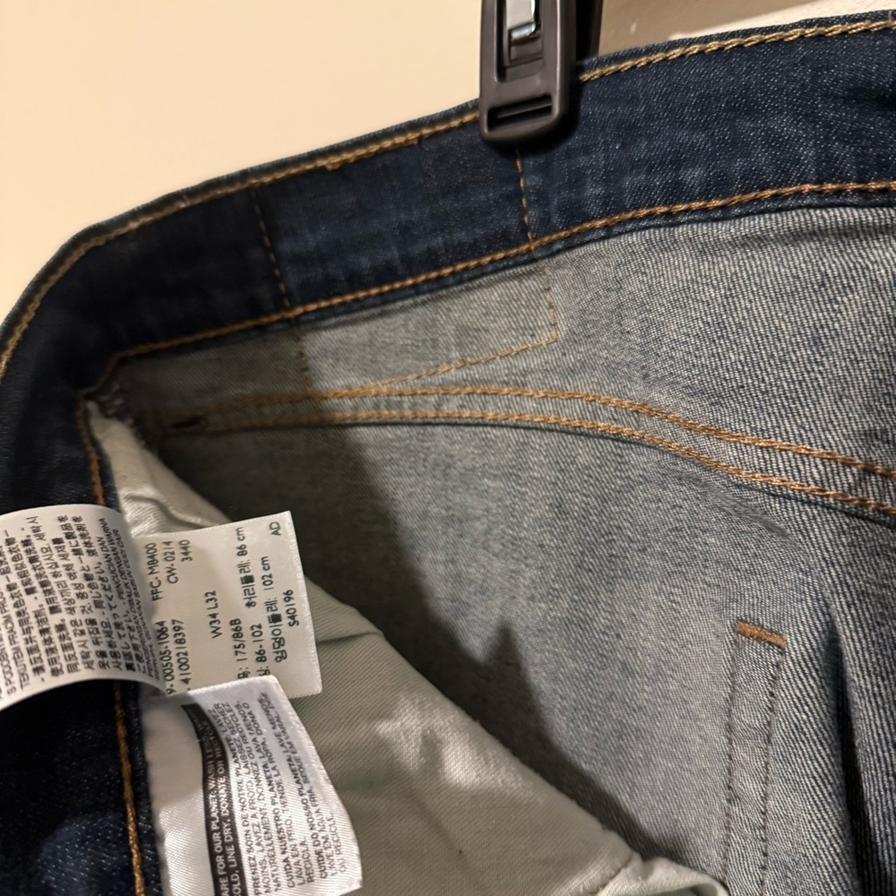 THREE levis pants - Picture 6 of 12